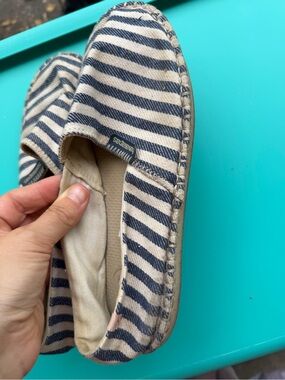 Havaianas women Navy and White Striped Slip-Ons